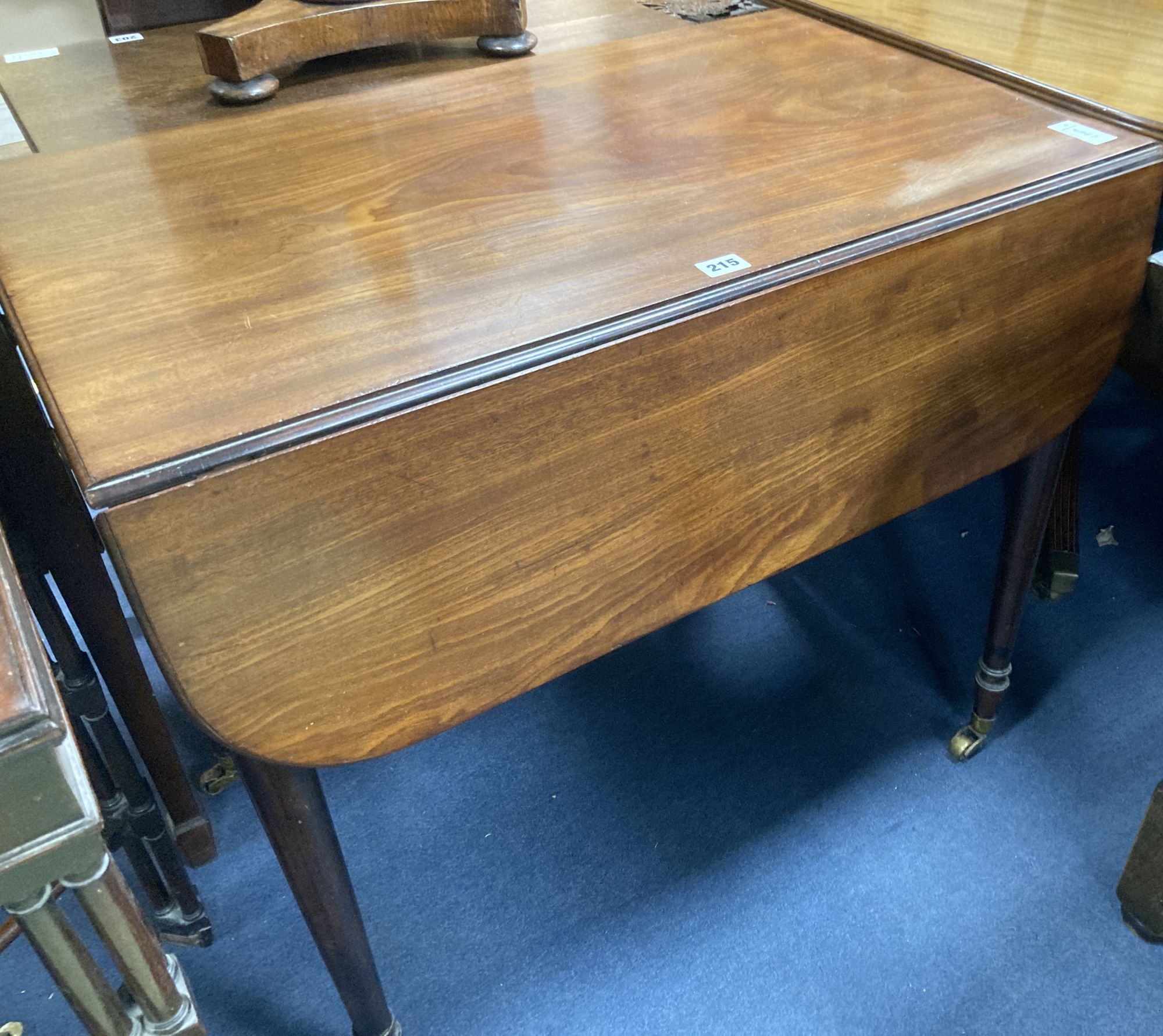 An early Victorian mahogany Pembroke table, width 80cm, depth 50cm, height 71cm